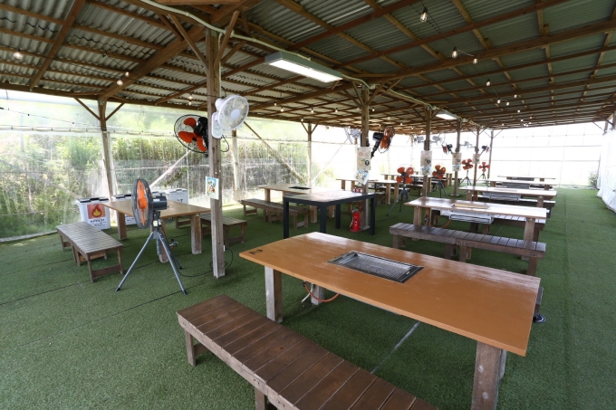 雨の日でも楽しめる牛窓TARIの過ごし方｜囲い付きBBQで暖かく快適